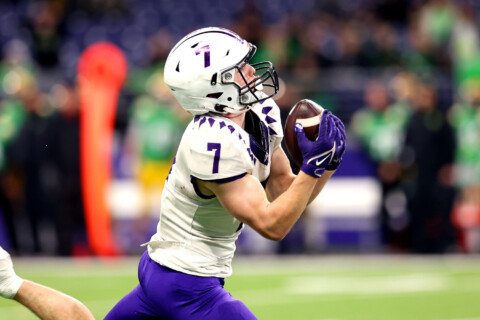 Anacortes Seahawks football player receives the ball at the the 2024 state playoff game. Photo credit David Willoughby.