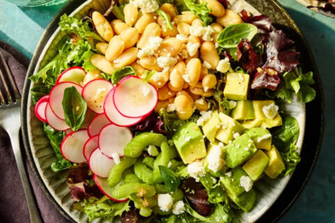 Bowl of white bean and avocado.