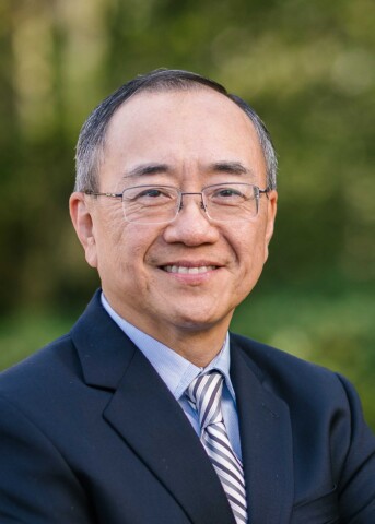 Headshot of Dr. Jimmy Cui, physiatrist with Proliance Surgeons Skagit Northwest Orthopedics.